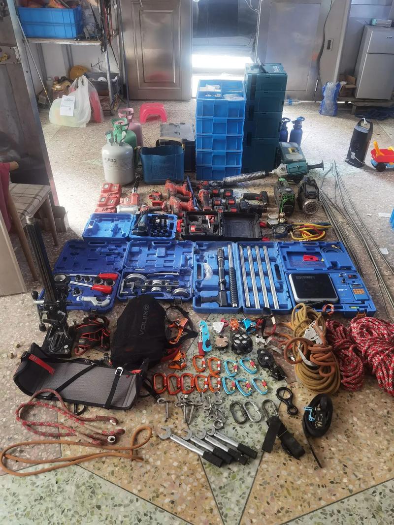 买空调里面有工具吗,装修空调准备什么工具合适呢。 二手房 买空调里面有工具吗,装修空调准备什么工具合适呢。 买空调里面有工具吗,装修空调准备什么工具合适呢。 二手房