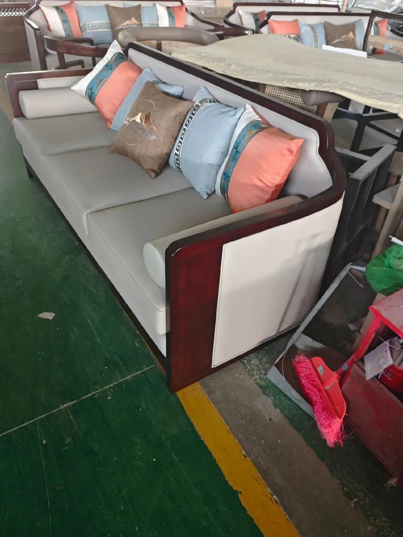 买实木家具还是全屋定制好,新家装修准备买什么家具好。 家居设计 买实木家具还是全屋定制好,新家装修准备买什么家具好。 买实木家具还是全屋定制好,新家装修准备买什么家具好。 家居设计