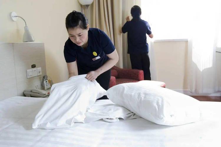 在宾馆里做打扫房间卫生的都要做些什么事情,装修结束后保洁准备什么东西。 家居装饰 在宾馆里做打扫房间卫生的都要做些什么事情,装修结束后保洁准备什么东西。 在宾馆里做打扫房间卫生的都要做些什么事情,装修结束后保洁准备什么东西。 家居装饰