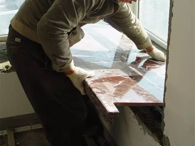 窗台板安装是瓦工还是大白抹灰,装修瓦匠准备什么工作。 买房须知 窗台板安装是瓦工还是大白抹灰,装修瓦匠准备什么工作。 窗台板安装是瓦工还是大白抹灰,装修瓦匠准备什么工作。 买房须知