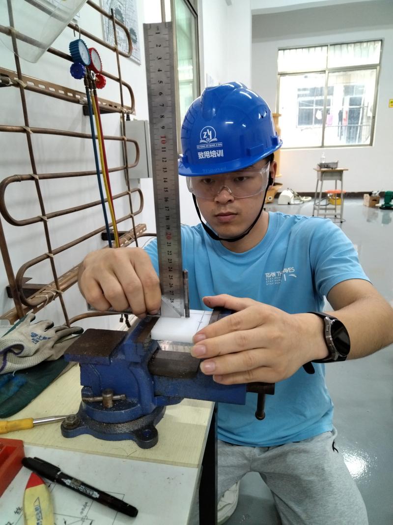 匠心独运,焕然一新_记某修理店装修改造工程 家居设计 匠心独运,焕然一新_记某修理店装修改造工程 匠心独运,焕然一新_记某修理店装修改造工程 家居设计
