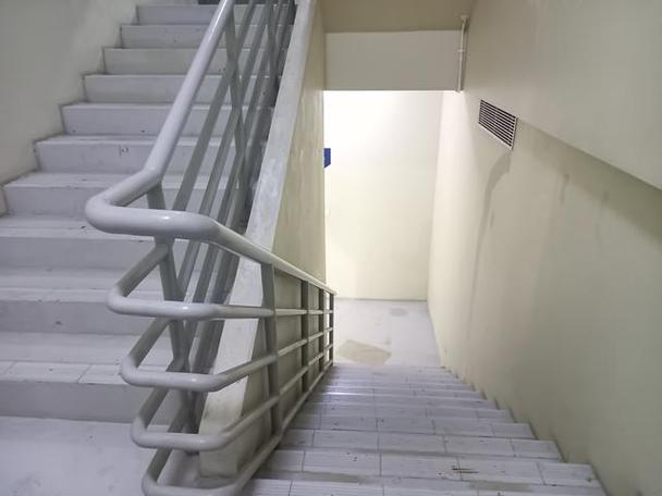 封闭楼道装修,打造安全、美观的公共空间 家居装饰 封闭楼道装修,打造安全、美观的公共空间 封闭楼道装修,打造安全、美观的公共空间 家居装饰