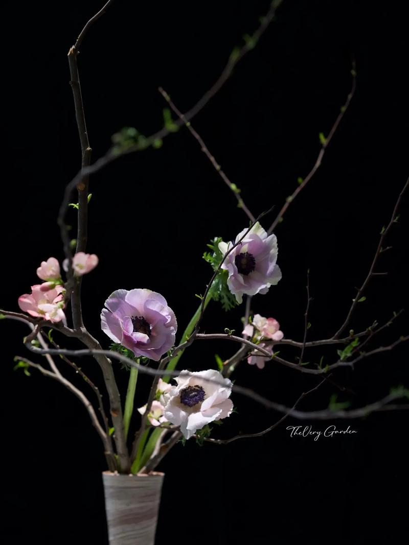 传统与创新,过年装饰花瓶的文化内涵与审美演变_过年装饰花瓶 家居装饰 传统与创新,过年装饰花瓶的文化内涵与审美演变_过年装饰花瓶 传统与创新,过年装饰花瓶的文化内涵与审美演变_过年装饰花瓶 家居装饰